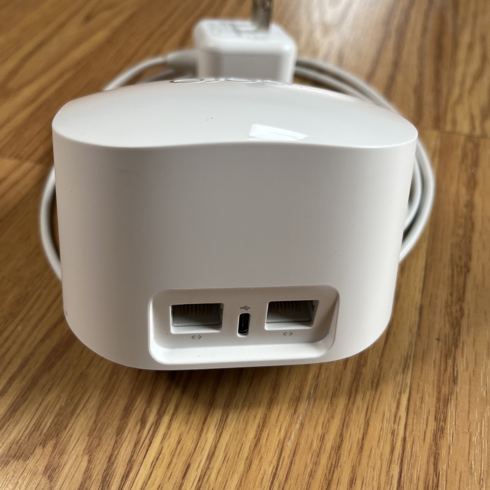 EERO R010001 6 Plus Dual Band Mesh Wi-fi System Router WHITE with Charger - Picture 7 of 7